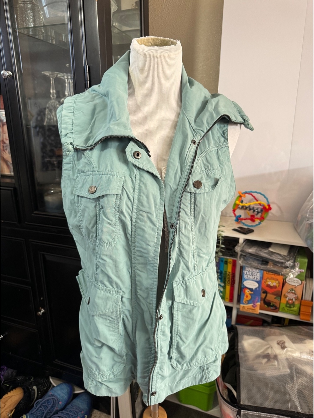Eddie Bauer Women's Light Blue Sleeveless Travel Vest Size Large
